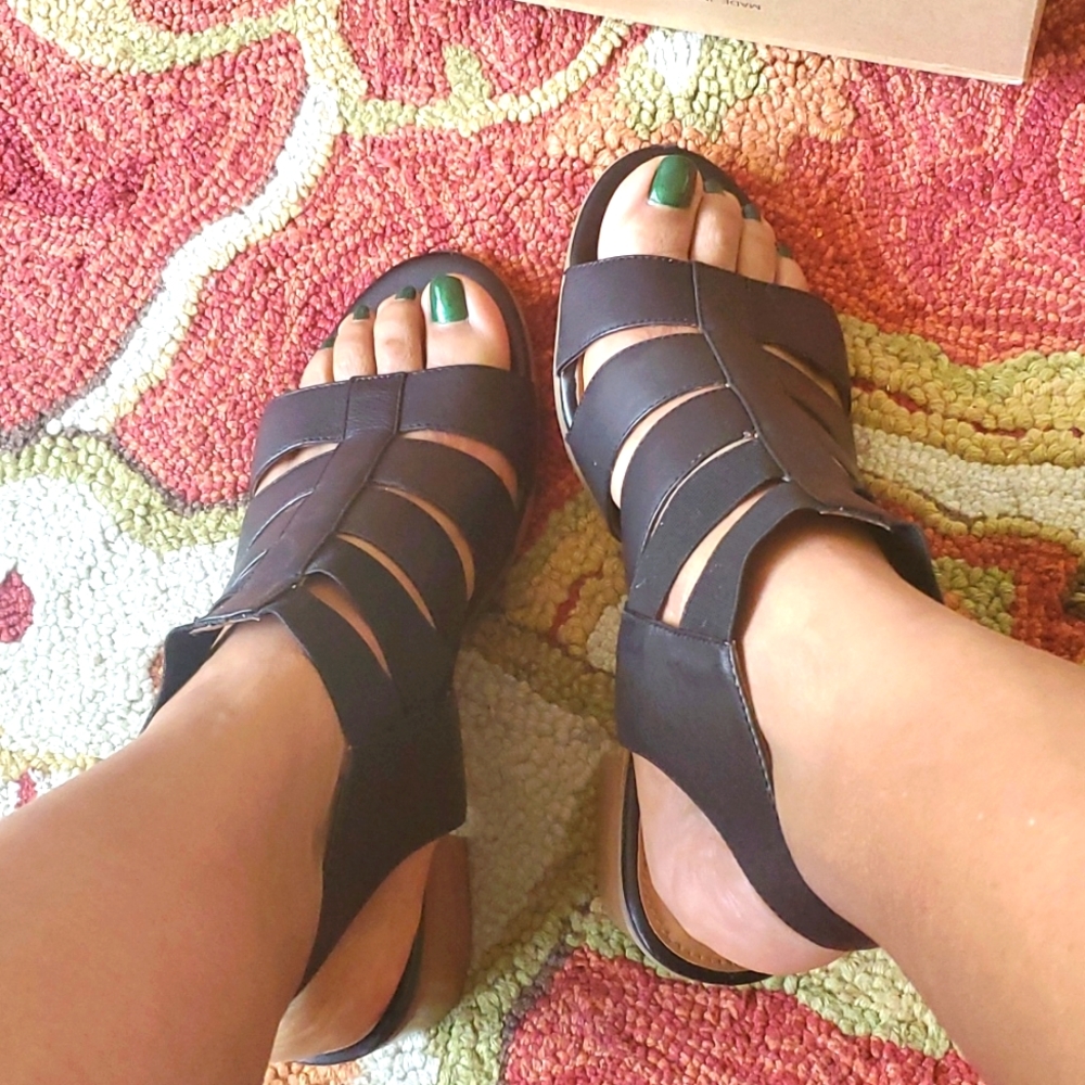 Comfortiva Alexis Black Leather Sandal Size 11M